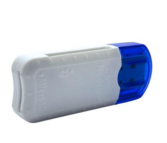 Lector de tarjetas Multi Función Interfaz USB 2 en 1 (SD / Micro SD)